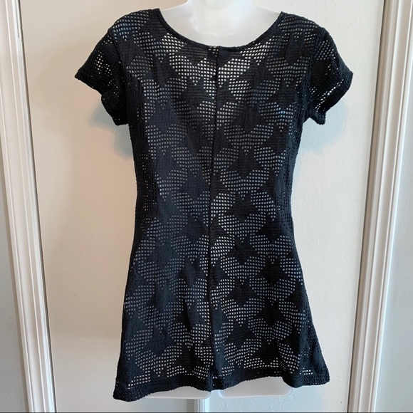 Stars and Mesh Tie Front Top - Picture 2 of 7